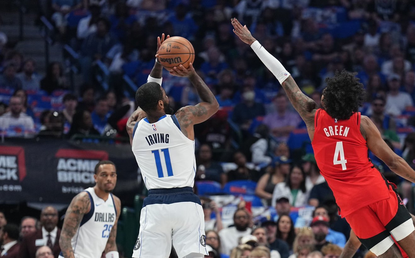 包含巴塞罗那决赛鏖战新疆男篮，欧文砍下10记关键球，全场沸腾的词条